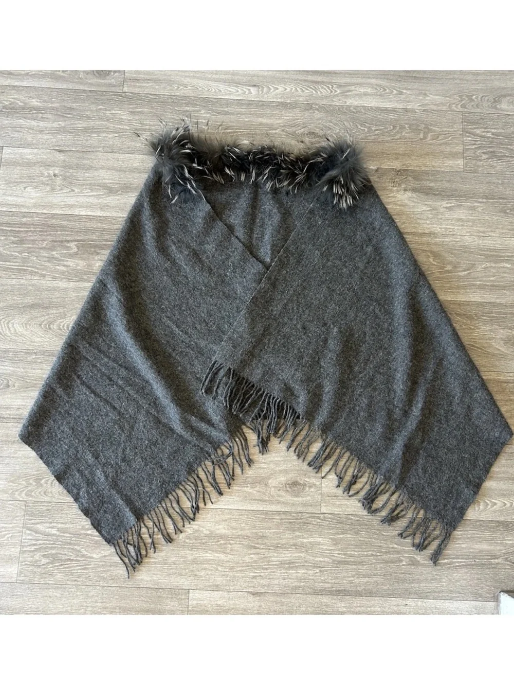 Vintage Gray Wool Ruana Shawl Cape Fox Fur Trim Collar Fringe Wrap OS Luxury